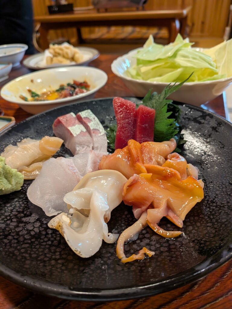 くいだおれ さとみ 刺身の盛り合わせ