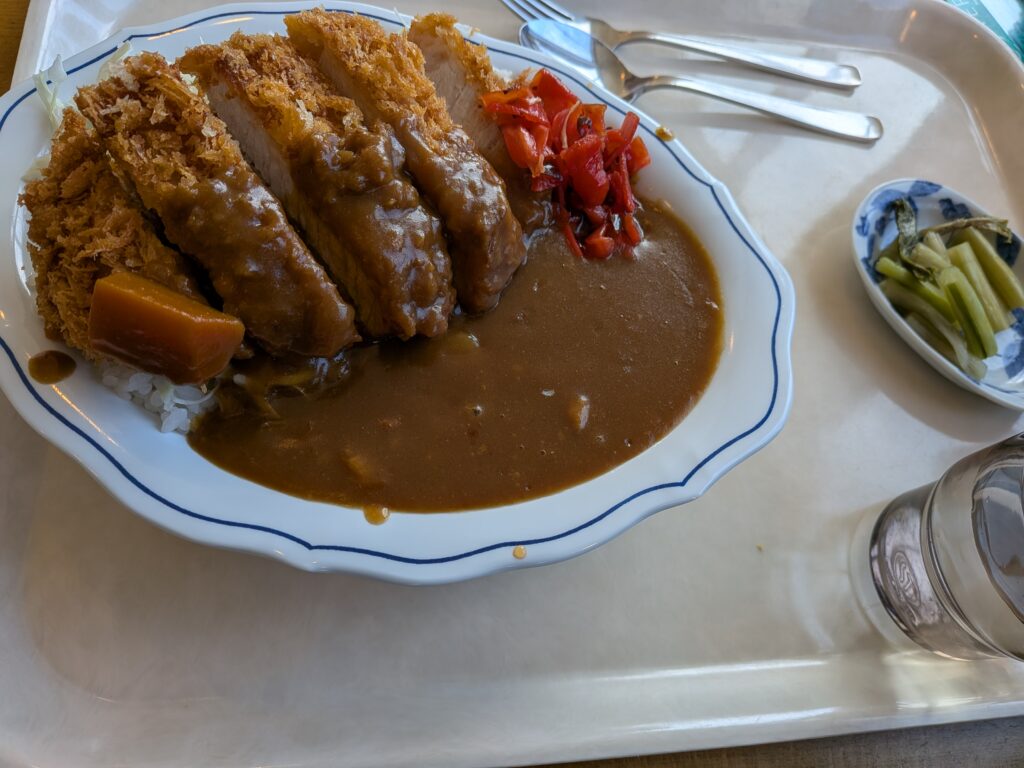 ビストロ原宿　カツカレー