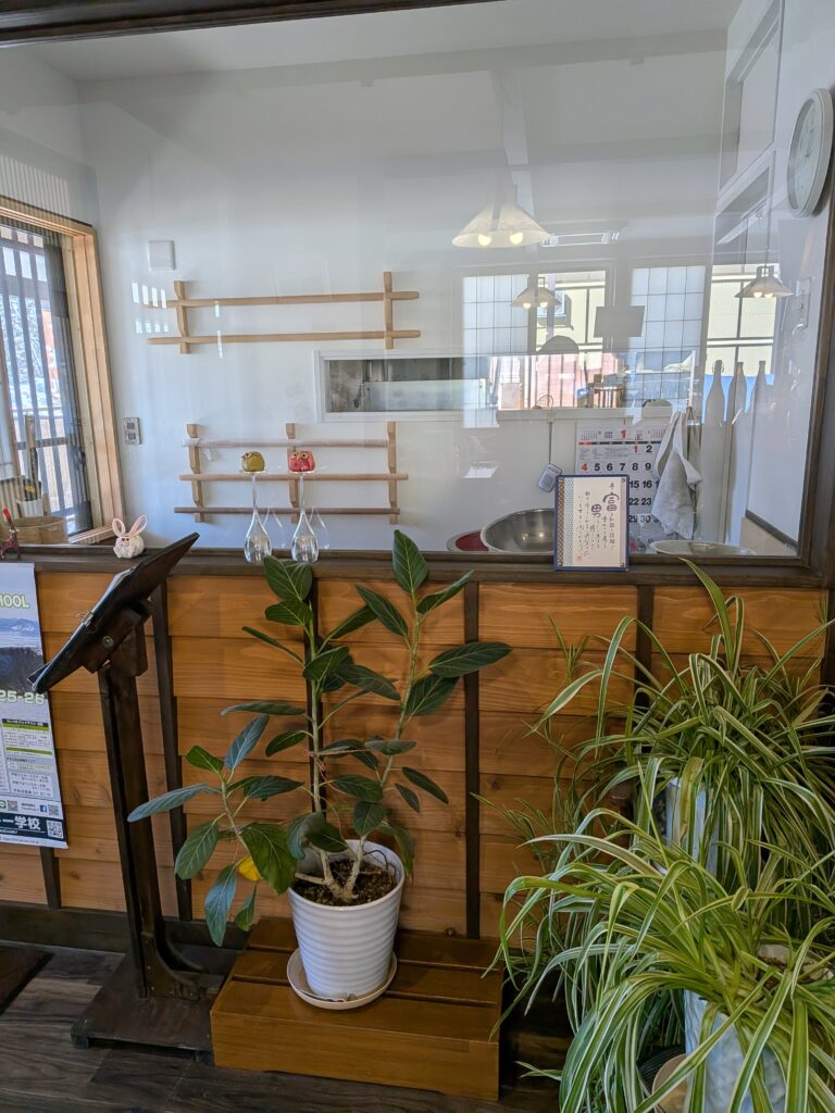 蕎麦肴庵 冴沙 内観