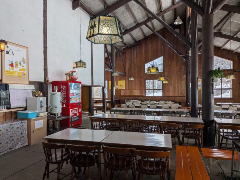 Spacious interior of Family Rest Ginrei