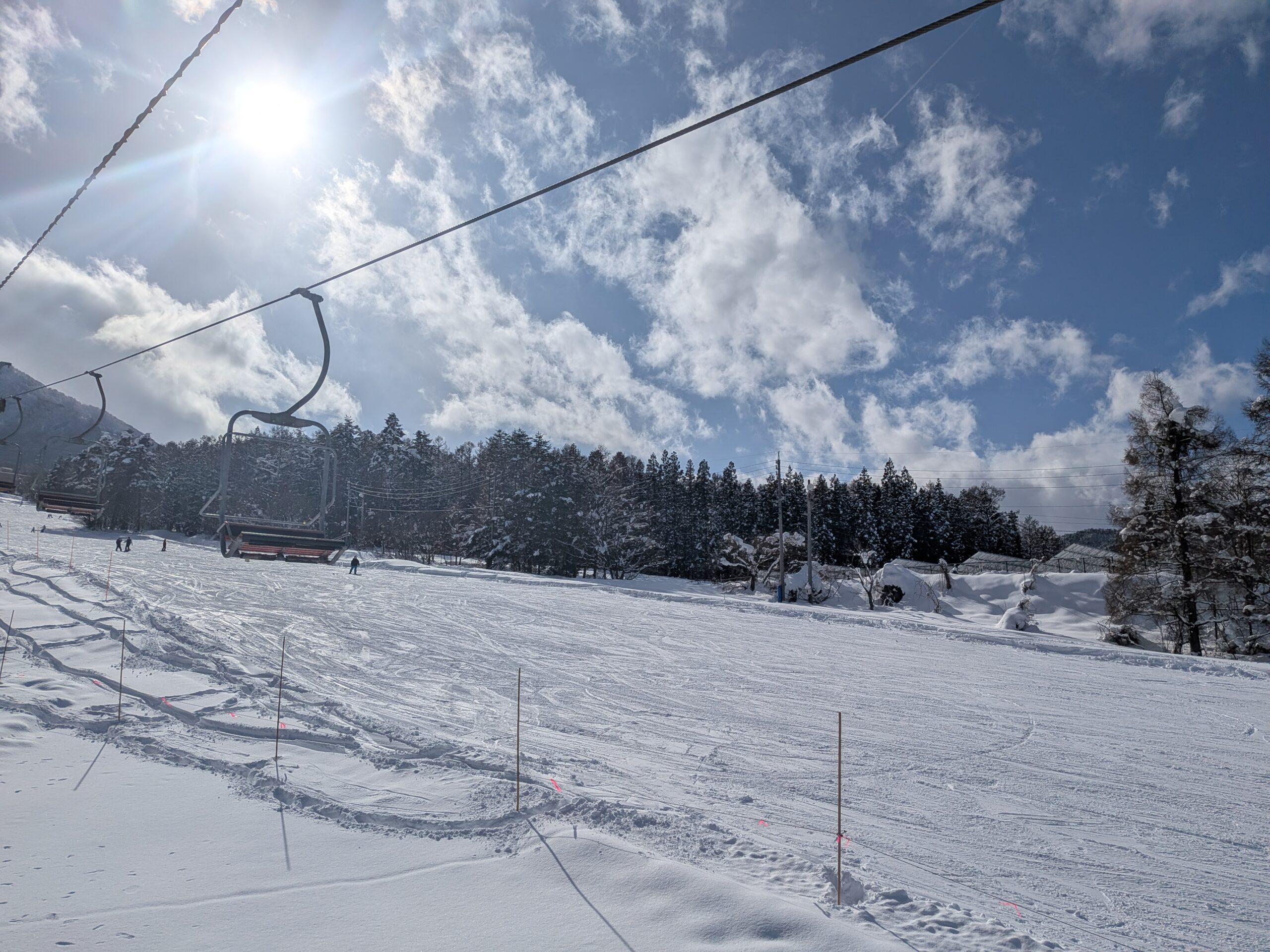木島平スキー場 リフトからの青空と雪景色（2026年1月31日）