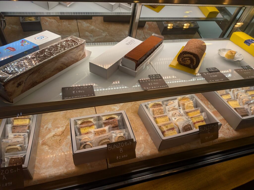 奥信濃BUNZO 生チョコロールケーキ