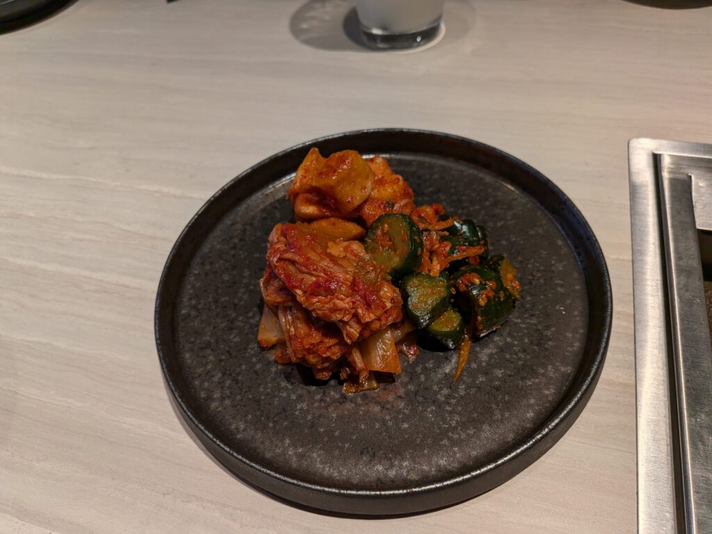 焼肉ドラゴン produced by ジャンボ キムチ盛り合わせ