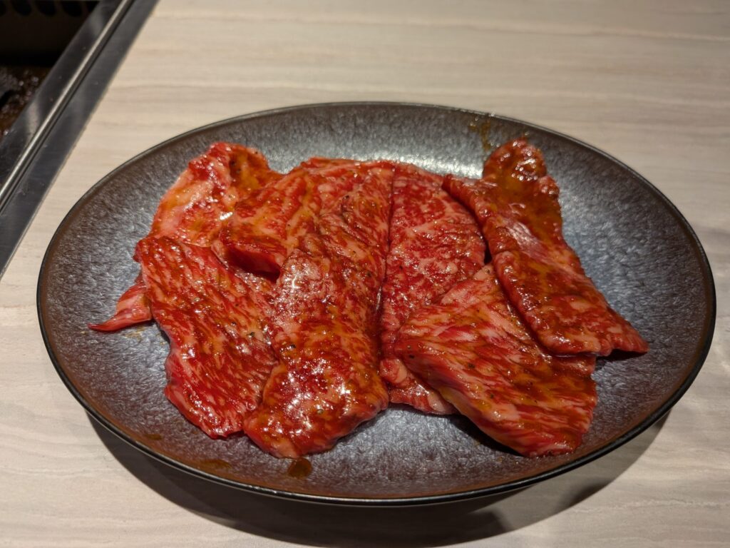 焼肉ドラゴン produced by ジャンボ カルビ